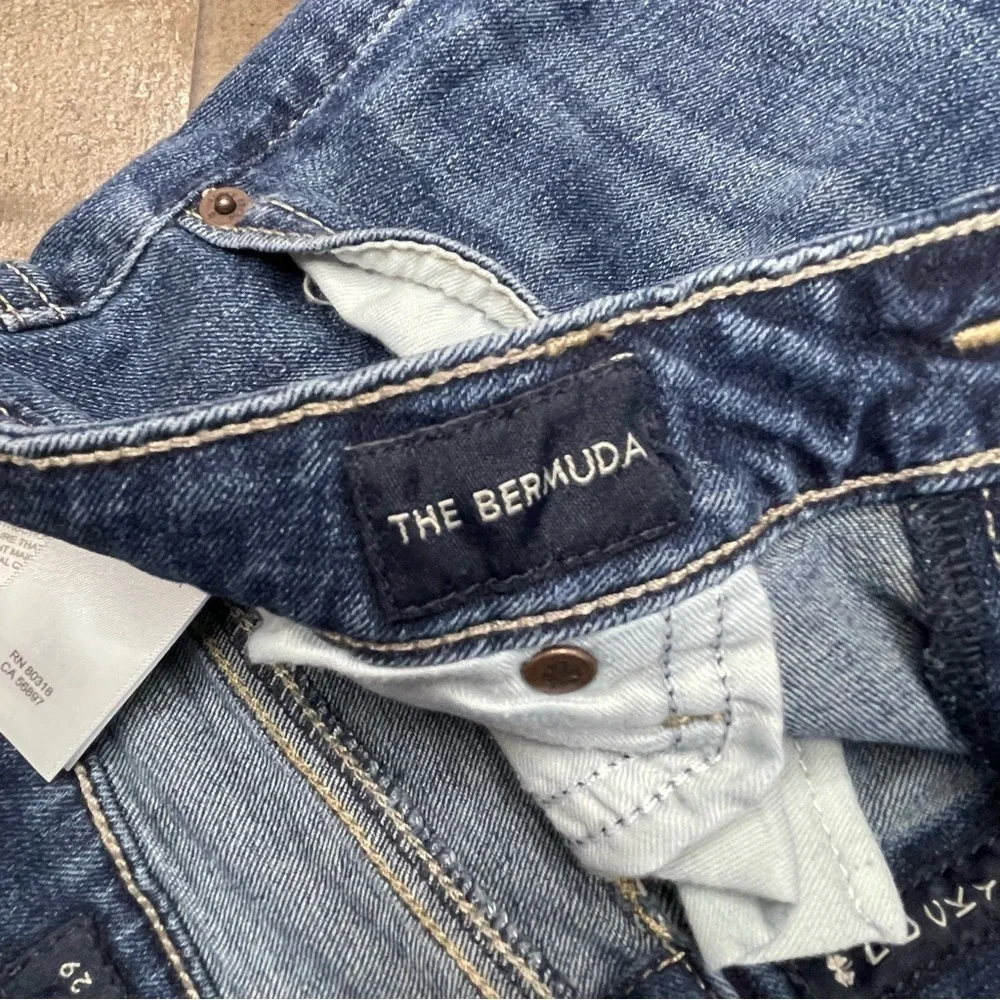 Lucky Brand Bermuda Jean Short size 8/29